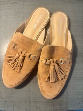 Gianni Bini Suede Tan Leather Mules with Tassels size 8.5
